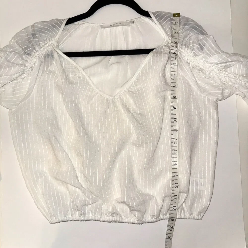 ASTR the Label Ruched Puff Long Sleeve Top White Sheer Pinstripe Blouse VNeck XS